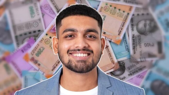 Indian boys with Rupee picture